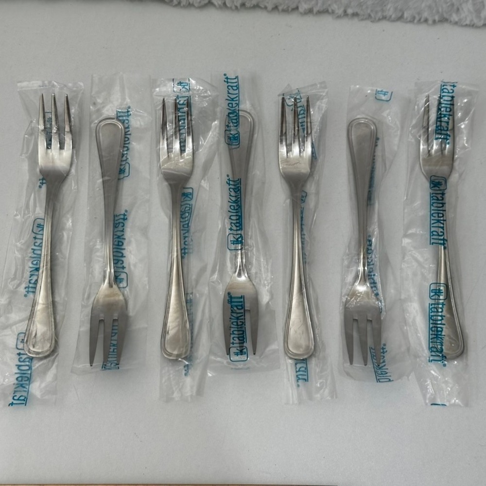 Tablekraft Stainless Steel Pastry Cake Dessert Forks Set of 7 3-Tine